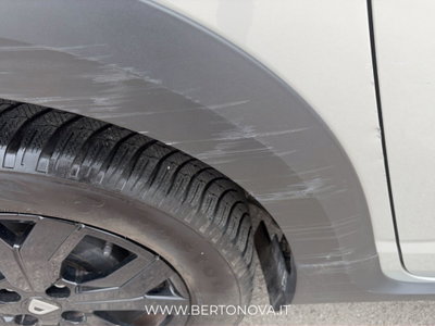 Dacia Jogger 1.0 tce Extreme UP Gpl 100cv (9)