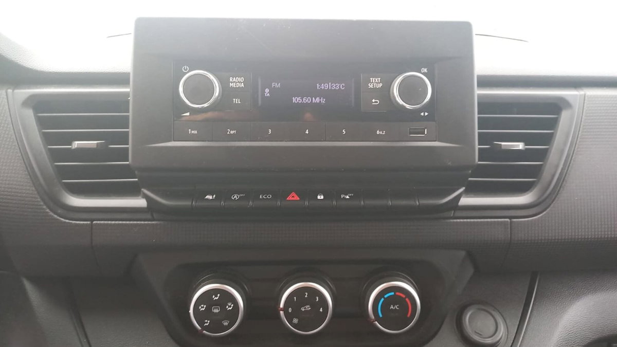 Renault Trafic 2.0 blue dci 150cv L2 Spaceclass (10)
