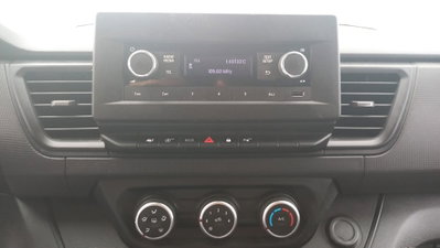 Renault Trafic 2.0 blue dci 150cv L2 Spaceclass (10)