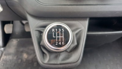 Renault Trafic 2.0 blue dci 150cv L2 Spaceclass (11)