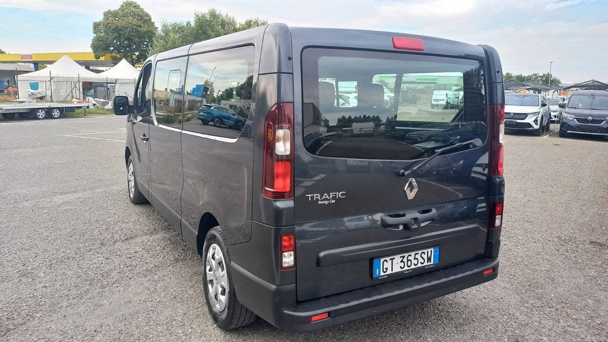 Renault Trafic 2.0 blue dci 150cv L2 Spaceclass (4)