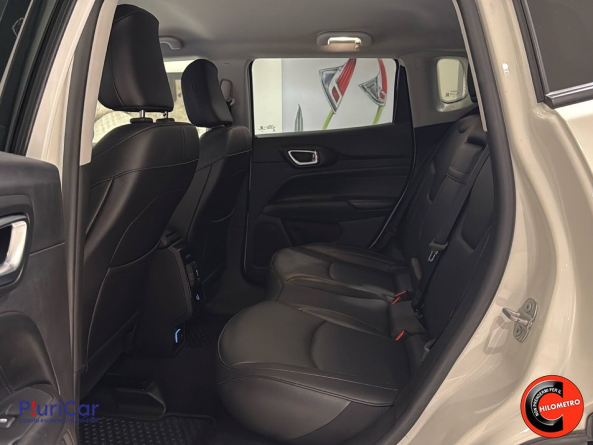 Jeep Compass 1.3 T4 240CV PHEV AT6 4xe S (8)