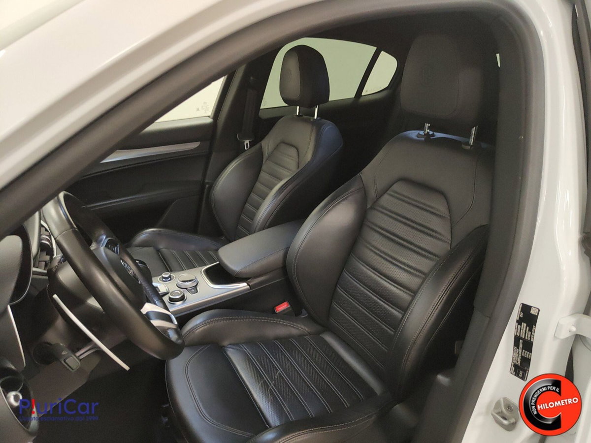 Alfa Romeo Stelvio Stelvio 2.2 Turbodiesel 210 CV AT8 Q4 Veloce (4)