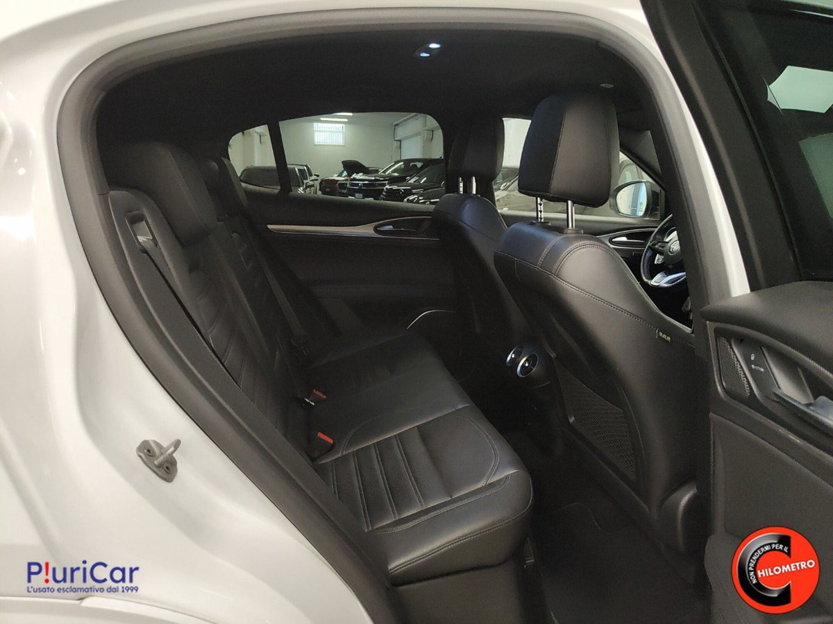 Alfa Romeo Stelvio Stelvio 2.2 Turbodiesel 210 CV AT8 Q4 Veloce (7)