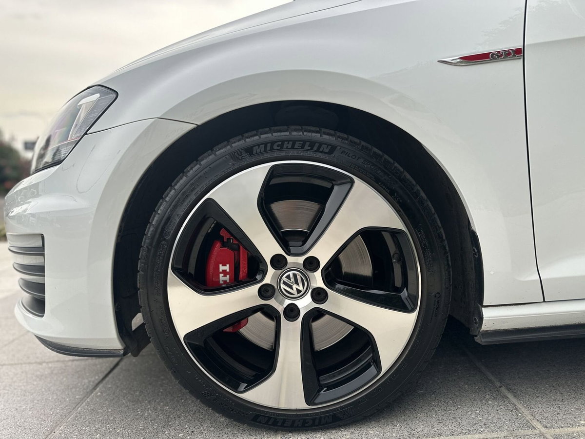 Volkswagen Golf GTI Performance 2.0 TSI 5p. BlueMotion Technology (7)