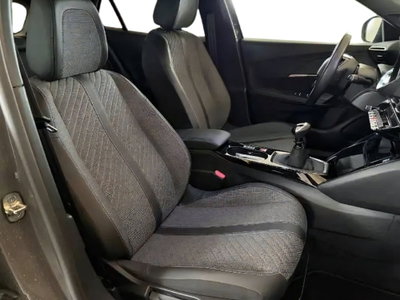 Peugeot 2008 1.2 puretech Allure s&s 100cv (11)