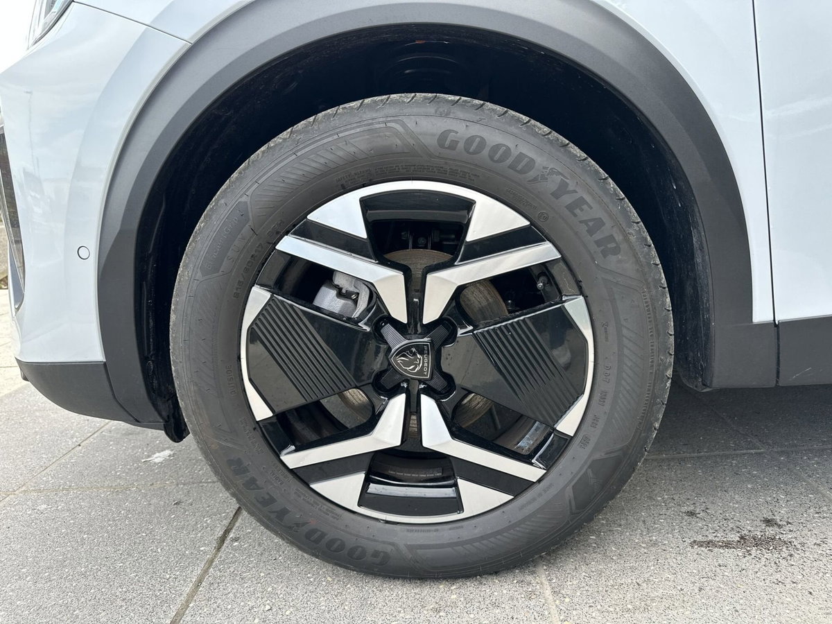 Peugeot 2008 1.2 turbo Allure 100cv (7)