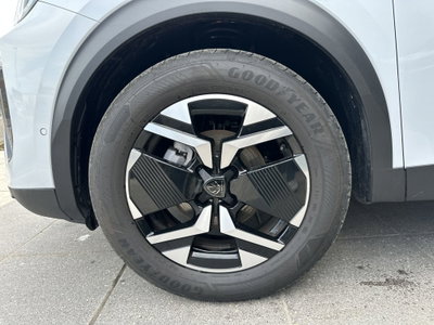 Peugeot 2008 1.2 turbo Allure 100cv (7)