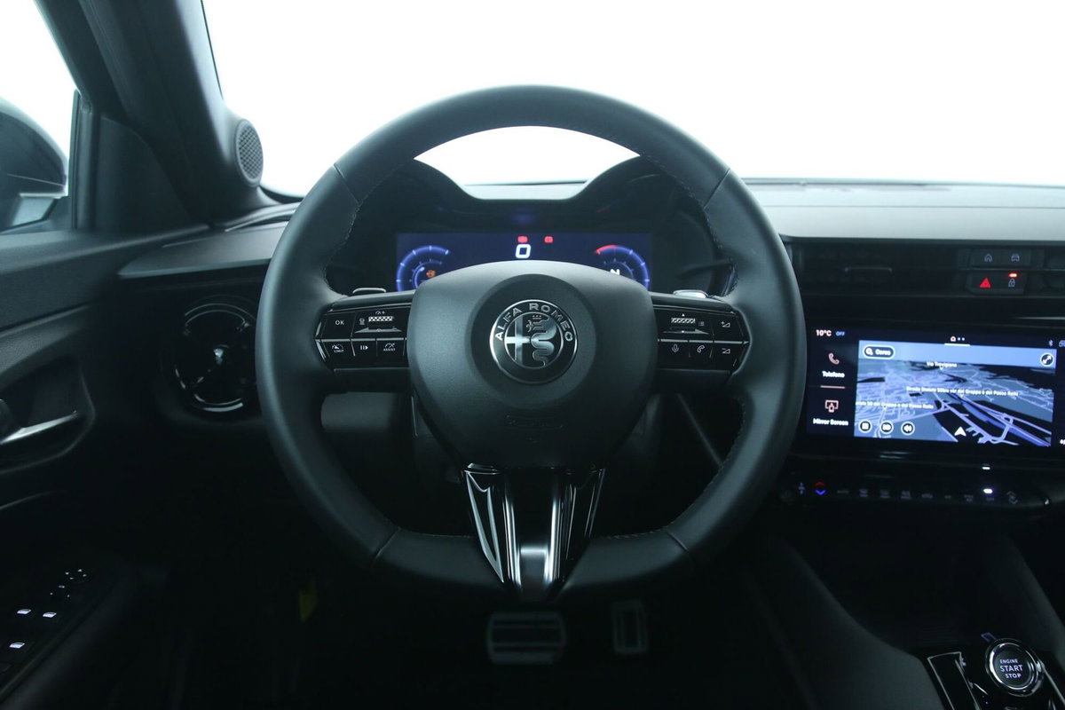 Alfa Romeo Junior 1.2 ibrida Speciale 145cv edct6 (10)