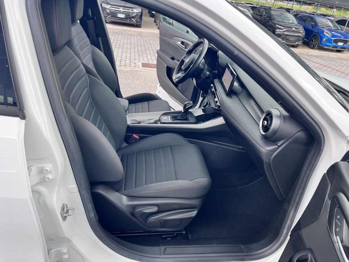 Alfa Romeo Tonale 1.5 hybrid Sprint 130cv tct7 (6)