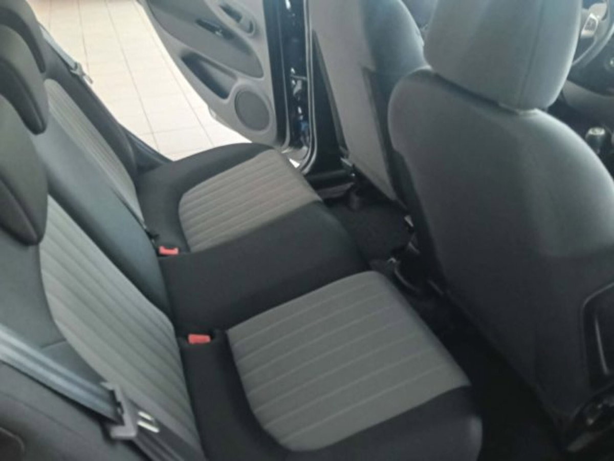 Fiat Grande Punto 1.4 GPL 5 porte Actual (8)
