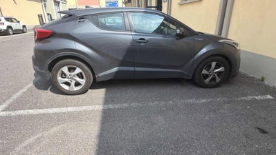 Toyota Toyota C-HR 1.8 Hybrid E-CVT Active (2)