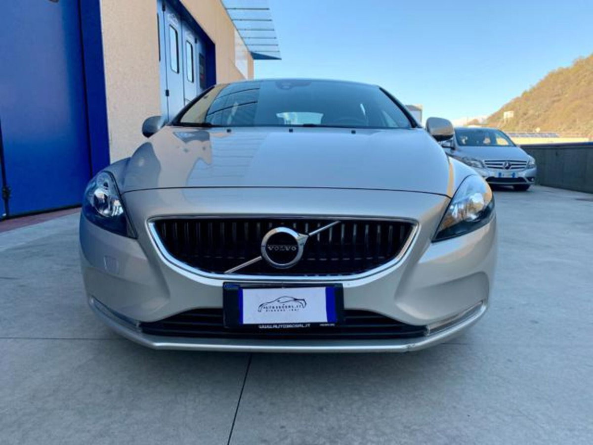 Volvo V40 D3 Kinetic (6)