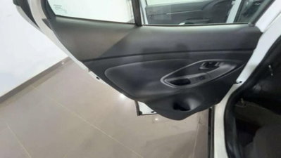Toyota Yaris Cross 1.5h GR Sport Black Sky fwd 116cv e-cvt (10)