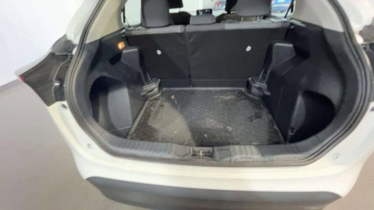 Toyota Yaris Cross 1.5h GR Sport Black Sky fwd 116cv e-cvt (7)