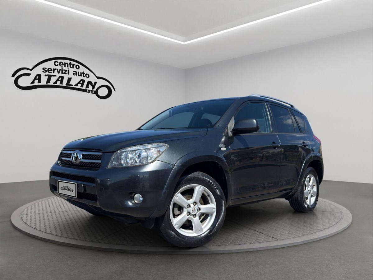 Toyota Rav4 2.2 D-Cat 177 CV Luxury