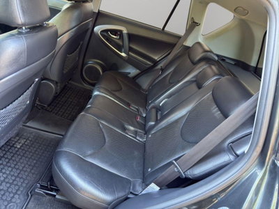 Toyota Rav4 2.2 D-Cat 177 CV Luxury (12)