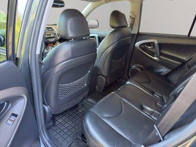 Toyota Rav4 2.2 D-Cat 177 CV Luxury (13)
