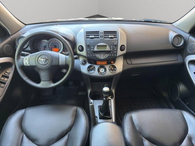 Toyota Rav4 2.2 D-Cat 177 CV Luxury (14)