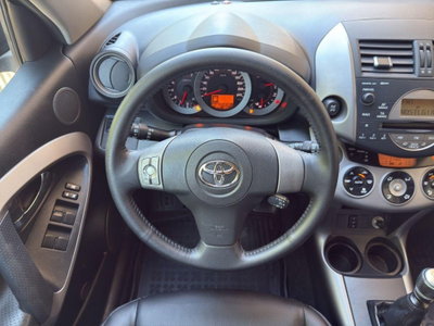 Toyota Rav4 2.2 D-Cat 177 CV Luxury (18)