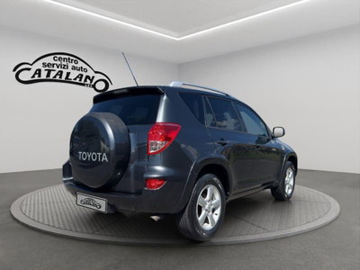 Toyota Rav4 2.2 D-Cat 177 CV Luxury (5)