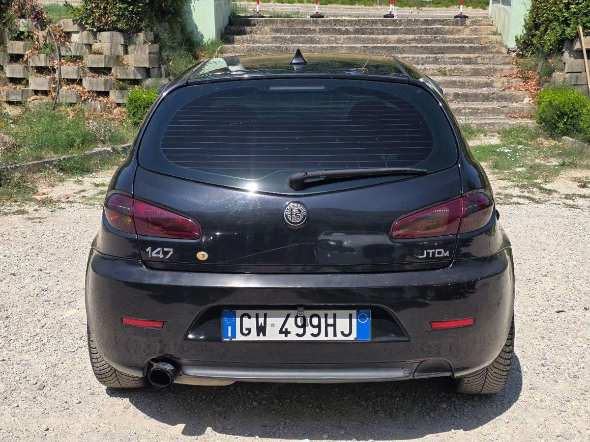 Alfa Romeo 147 1.9 JTD (120) 5 porte Moving (5)