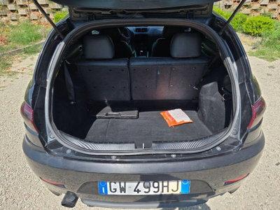 Alfa Romeo 147 1.9 JTD (120) 5 porte Moving (9)