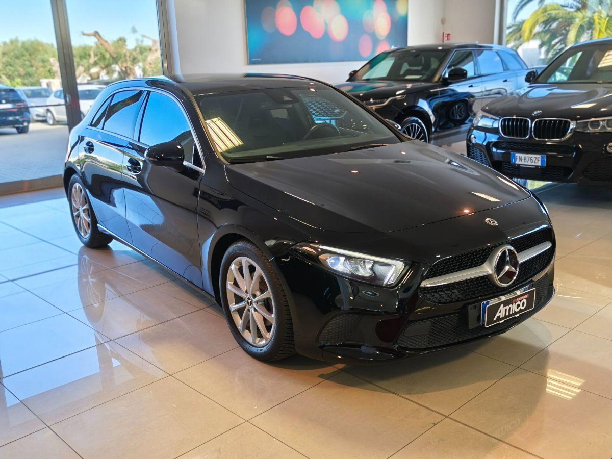 Mercedes-Benz Classe A 180 d Automatic Premium (4)