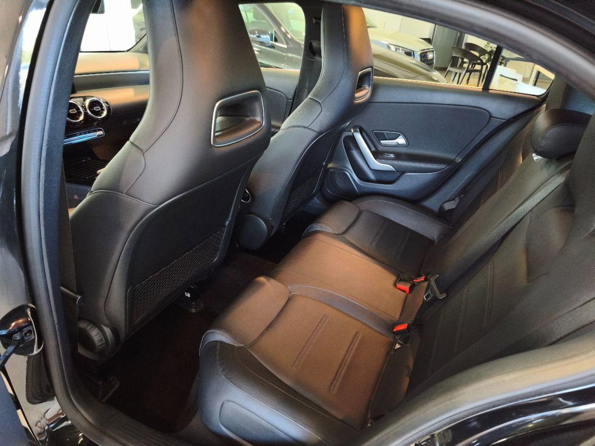 Mercedes-Benz Classe A 180 d Automatic Premium (9)