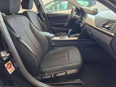BMW Serie 3 Touring 318d  Business Advantage (10)