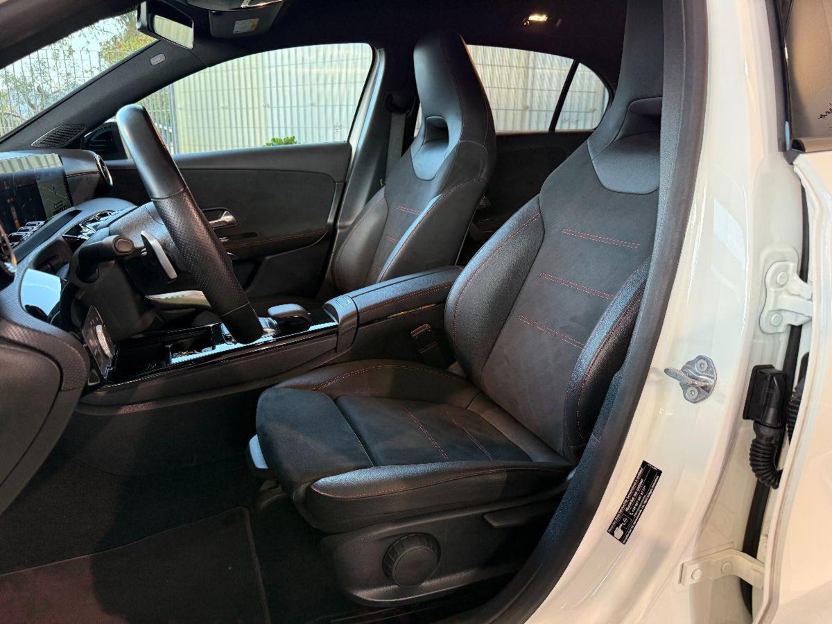 Mercedes-Benz Classe A 200 d Premium (10)