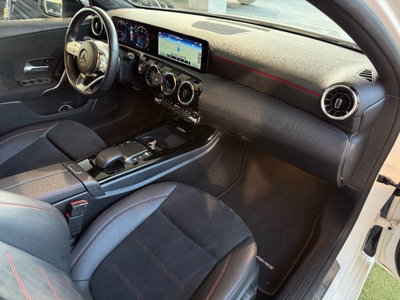 Mercedes-Benz Classe A 200 d Premium (12)