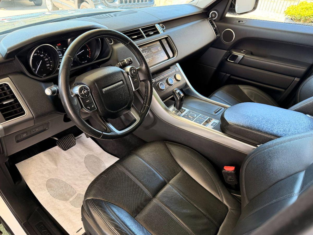 Land Rover Range Rover Sport 3.0 TDV6 SE (10)