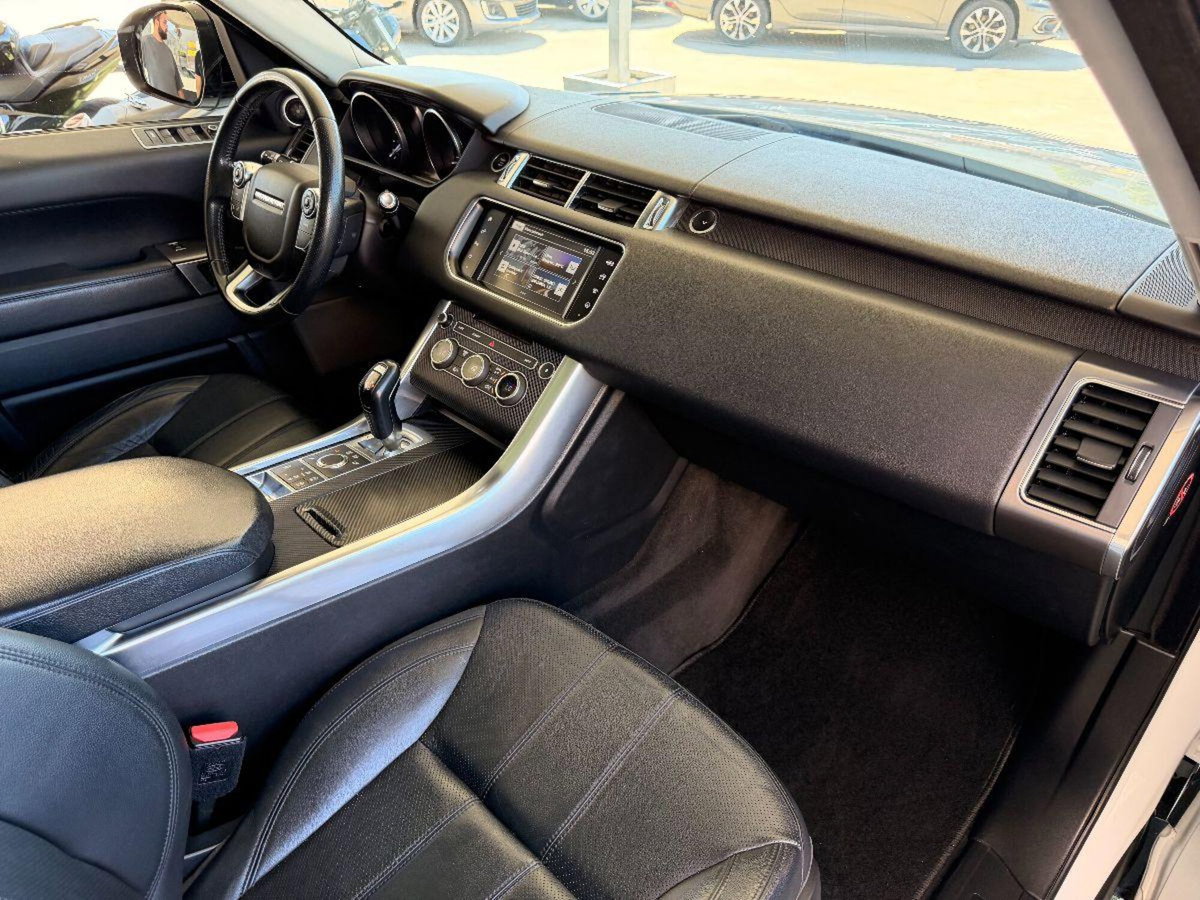 Land Rover Range Rover Sport 3.0 TDV6 SE (12)