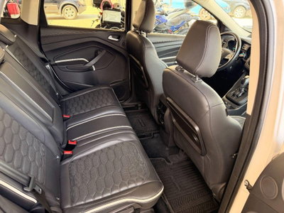 Ford Kuga 2.0 TDCI 150 CV S&S 4WD Powershift Vignale (13)