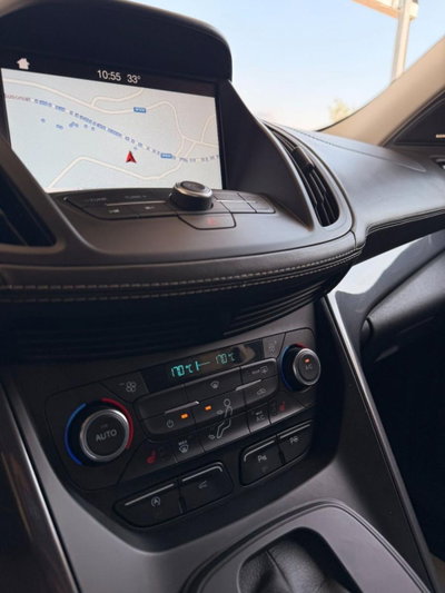 Ford Kuga 2.0 TDCI 150 CV S&S 4WD Powershift Vignale (14)