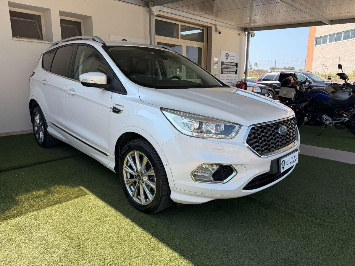 Ford Kuga 2.0 TDCI 150 CV S&S 4WD Powershift Vignale (3)