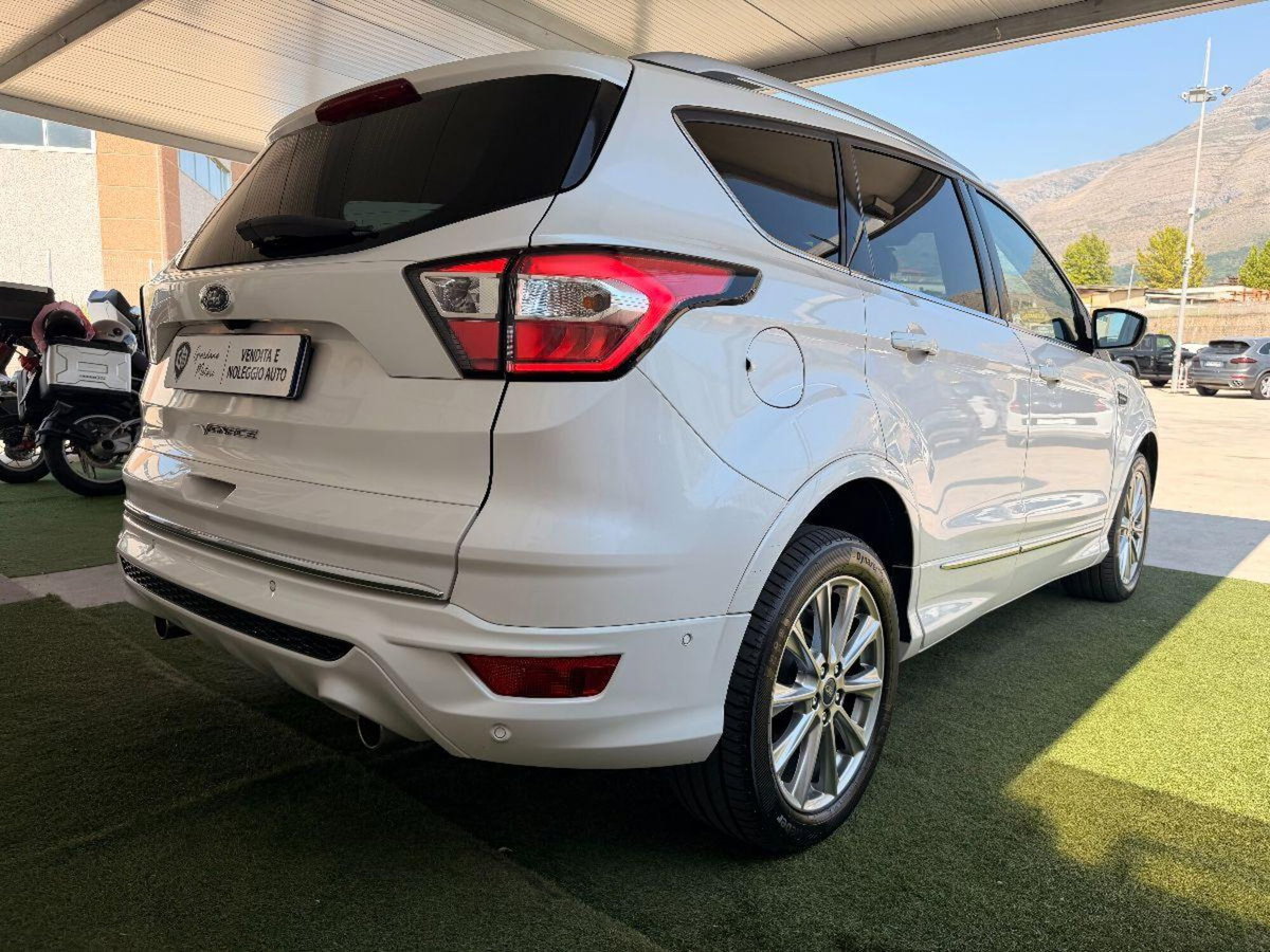 Ford Kuga 2.0 TDCI 150 CV S&S 4WD Powershift Vignale (4)