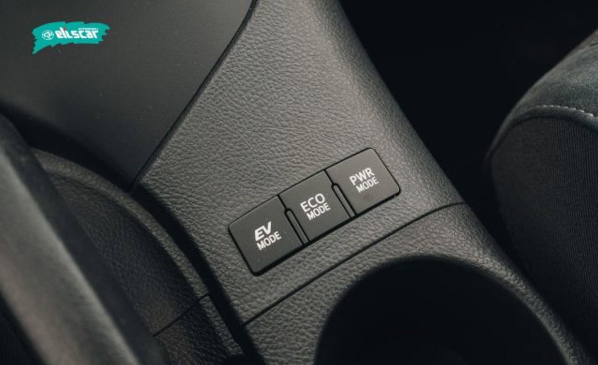 Toyota Corolla Touring Sports 1.8 Hybrid Business (13)