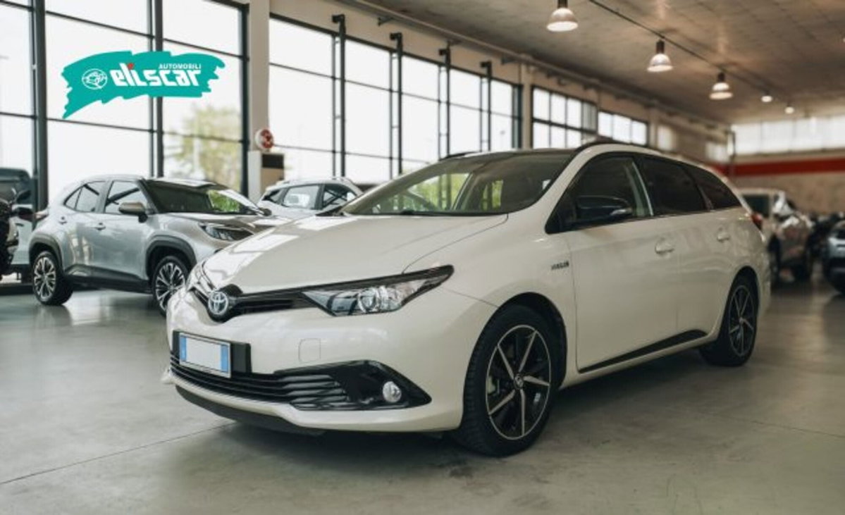 Toyota Corolla Touring Sports 1.8 Hybrid Business (2)