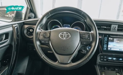 Toyota Corolla Touring Sports 1.8 Hybrid Business (9)