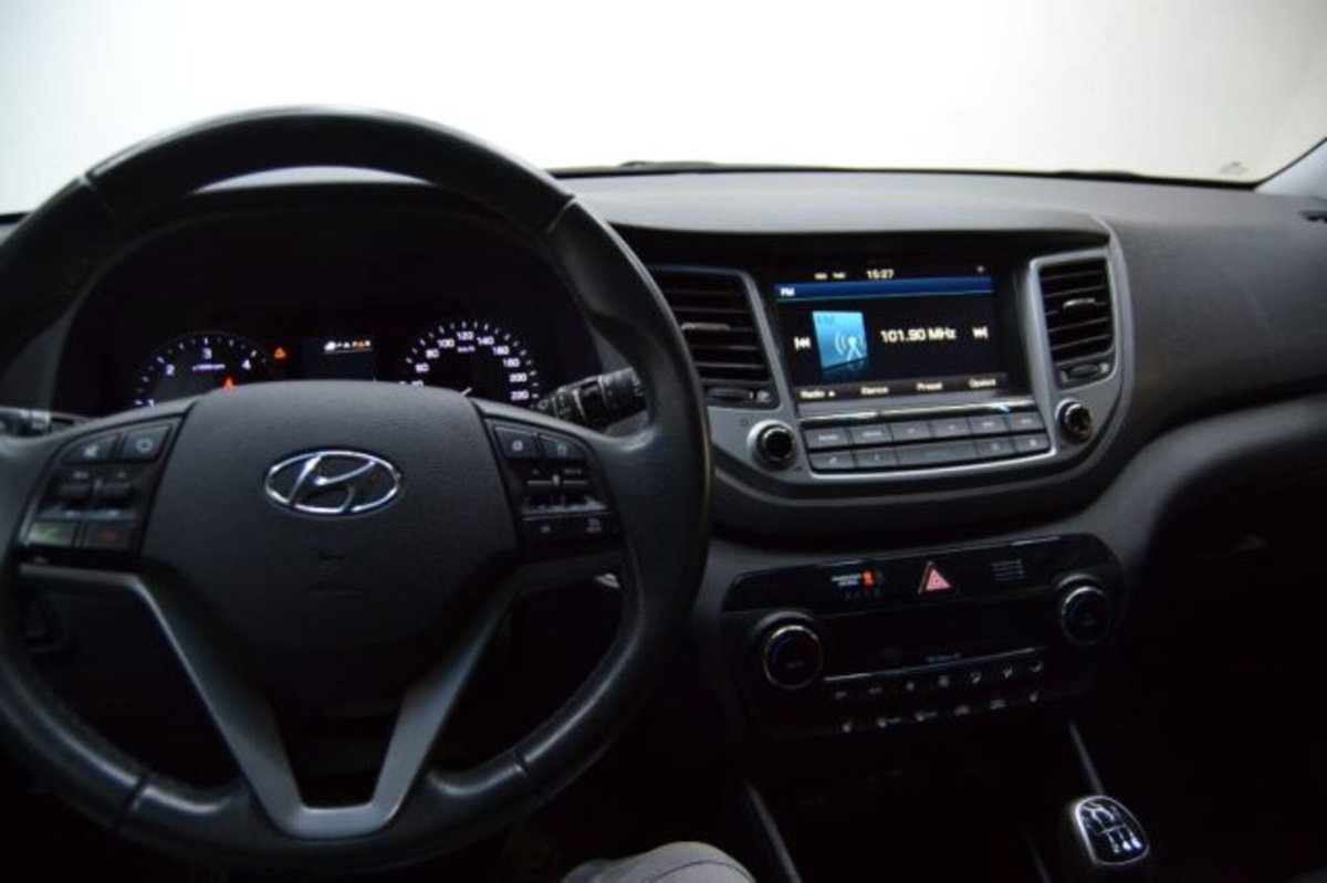 Hyundai Tucson 1.7 CRDi XPossible (16)