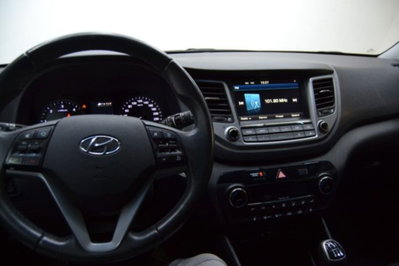 Hyundai Tucson 1.7 CRDi XPossible (16)
