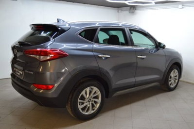 Hyundai Tucson 1.7 CRDi XPossible (4)