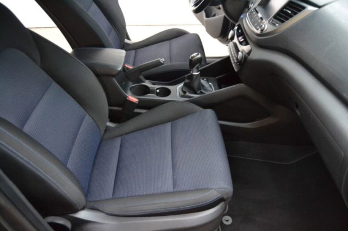 Hyundai Tucson 1.7 CRDi XPossible (9)
