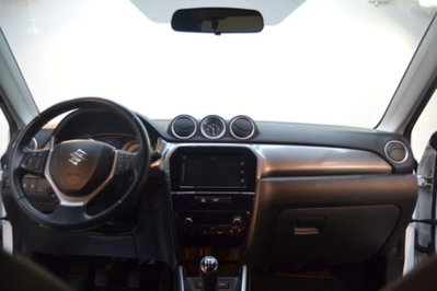 Suzuki Vitara 1.0 Boosterjet Cool (8)