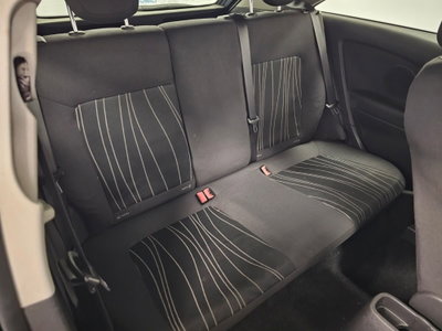 Opel Corsa 1.2 3 porte Edition (14)