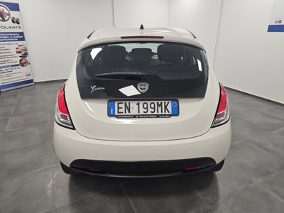 Lancia Ypsilon 1.2 69 CV 5 porte Platinum (17)