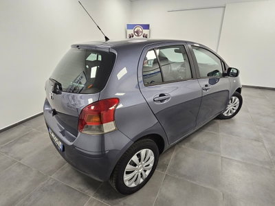 Toyota Yaris 1.0 5 porte (4)