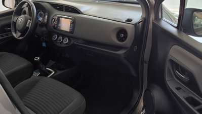 Toyota Yaris 1.0 5 porte Lounge (18)